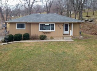 2622 Green Valley Rd, Saint Joseph, MO 64505