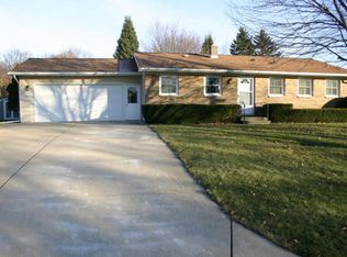 604 Sibley Ln, Marshall, MI