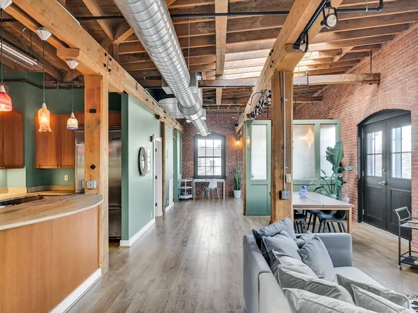Tannery Brook Row #3A, Somerville, MA 02144