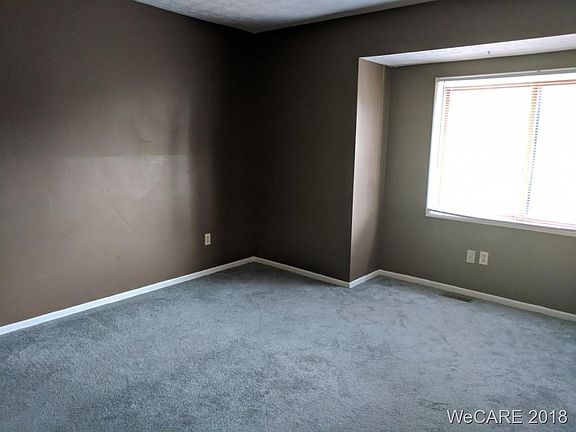 5th image of 42 Greentree Cir