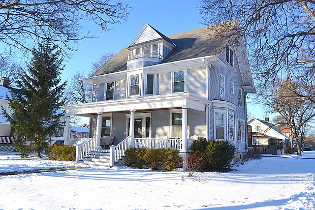 1st image of 227 E Lincoln Ave