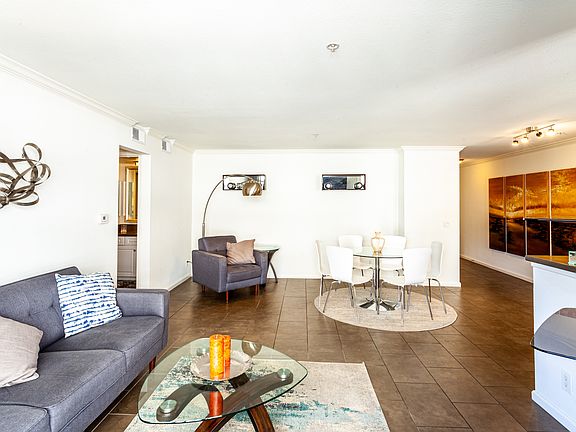 4th image of 7320 Hawthorn Ave APT 213