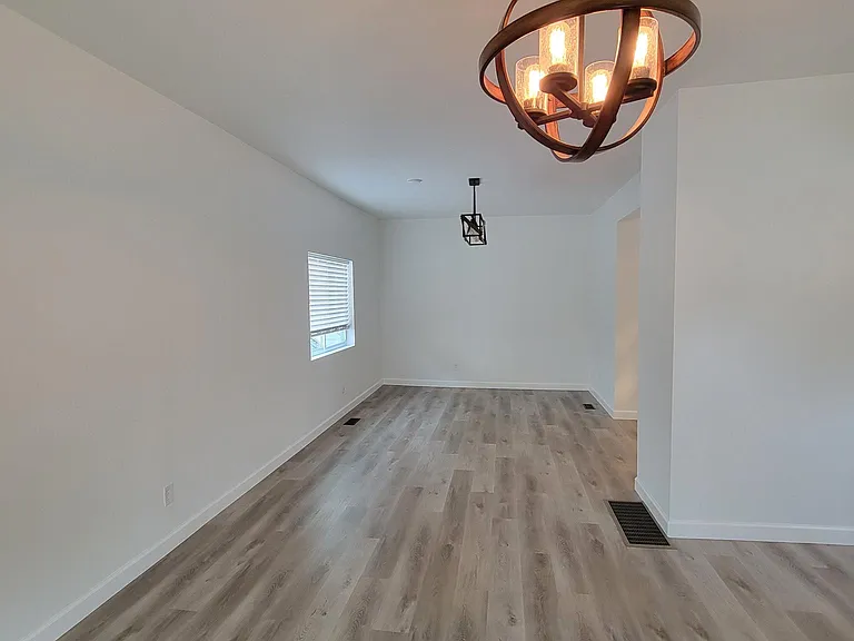 4129 Concordia Ave — Photo 7