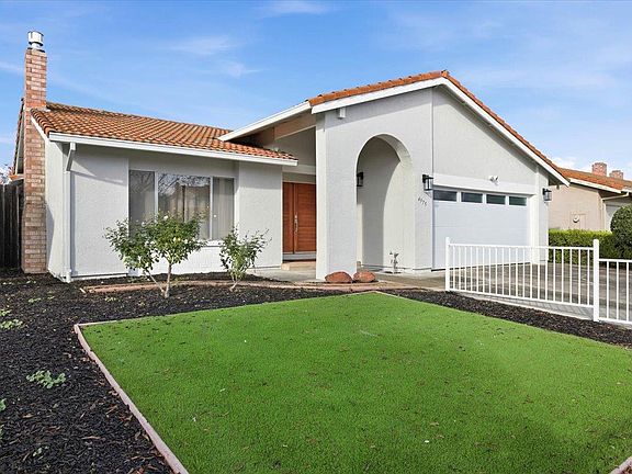 3rd image of 4975 Chiles Dr