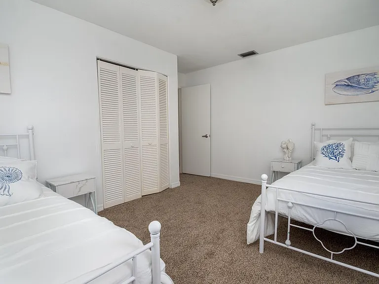 2504 Hibiscus Dr — Photo 20