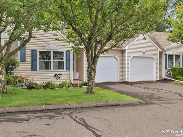 853 Glacier Way #853, Southington, CT 06489
