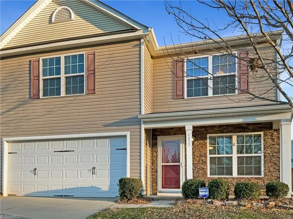 4833 Old Towne Village Cir, Pfafftown, NC 27040