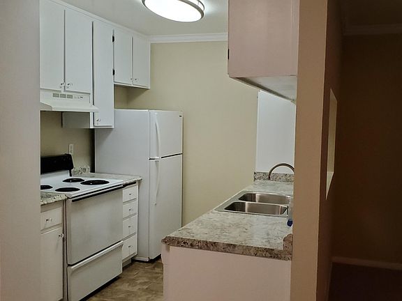 3rd image of 3770 Grim Ave APT 5