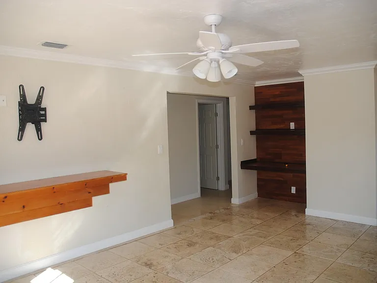 2565 Old Donald Ross Rd — Photo 4