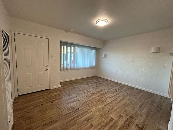 3rd image of 109 8th St #113