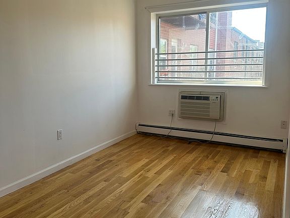 2nd image of 16112 71st Ave