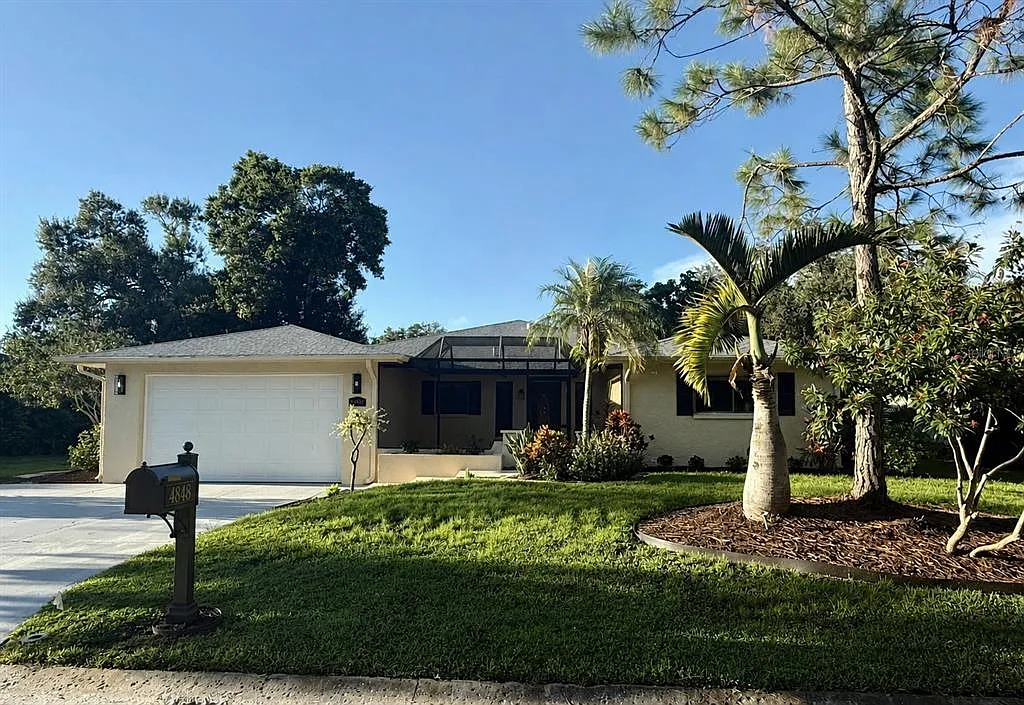3 bed, 2.0 bath, 2196 sqft, $3,500 — Photo 1