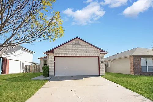 1404 Fox Creek Dr Photo 1