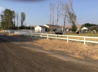 401 McGreer Rd, Selah, WA 98942