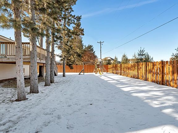 5th image of 3208 12th Ave N