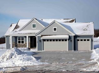 120 Scarlet Oak Ln, Waukesha, WI 53188