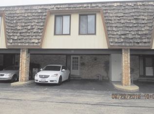 11 Cour Caravelle, Palos Hills, IL 60465