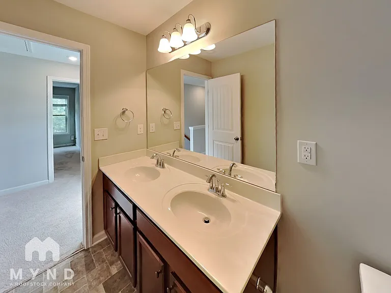 541 Lanier Ct — Photo 19