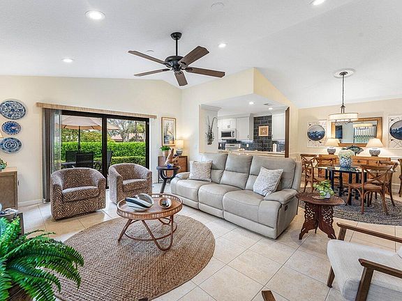 3rd image of 82 Ironwood Way N Way N