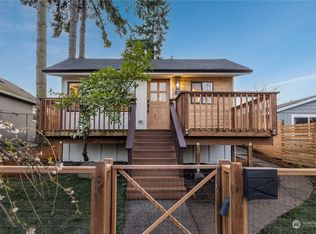 8833 17th Ave SW, Seattle, WA 98106