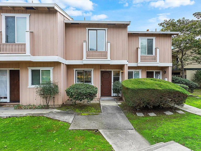 31131 Alvarado Niles Rd — Photo 2