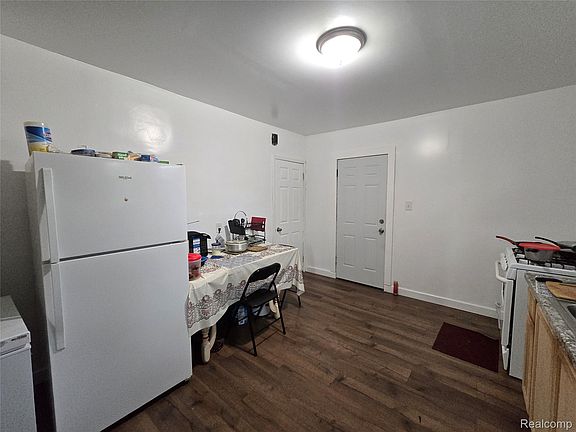 5th image of 13530 Moran St