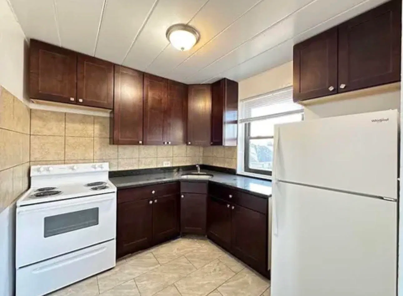1 bed, 800 sqft, $1,550 — Photo 3