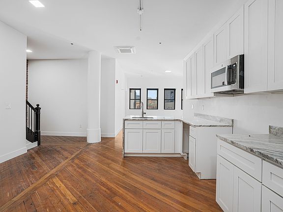 4th image of 136-144 Westminster St #Penthouse 501