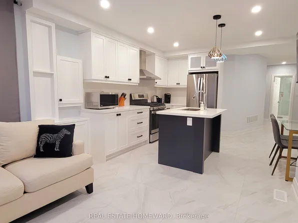 434 Victoria Park Ave, Toronto, ON M4E 3T2