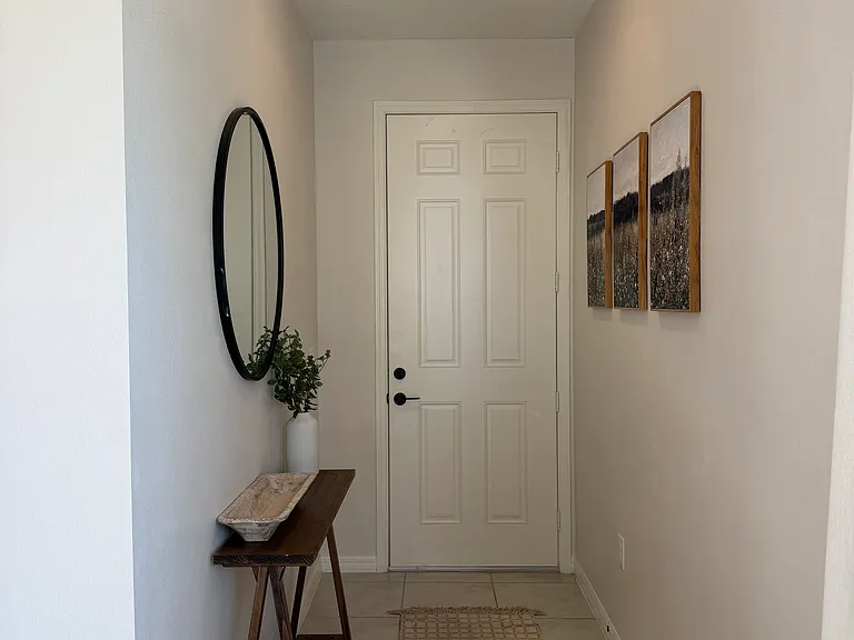 639 Alder Ln — Photo 2