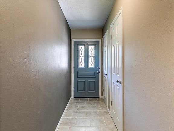 5th image of 1313 Columbia Cir