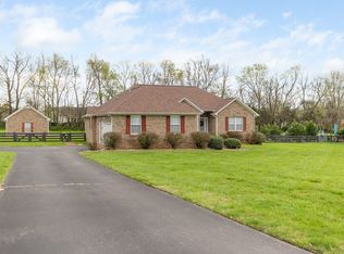 1921 Victorian Rd, Columbia, TN 38401