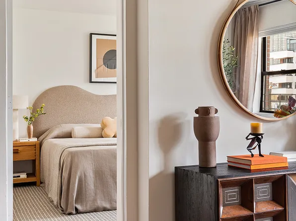 424 West 49th Street image 8 of 11