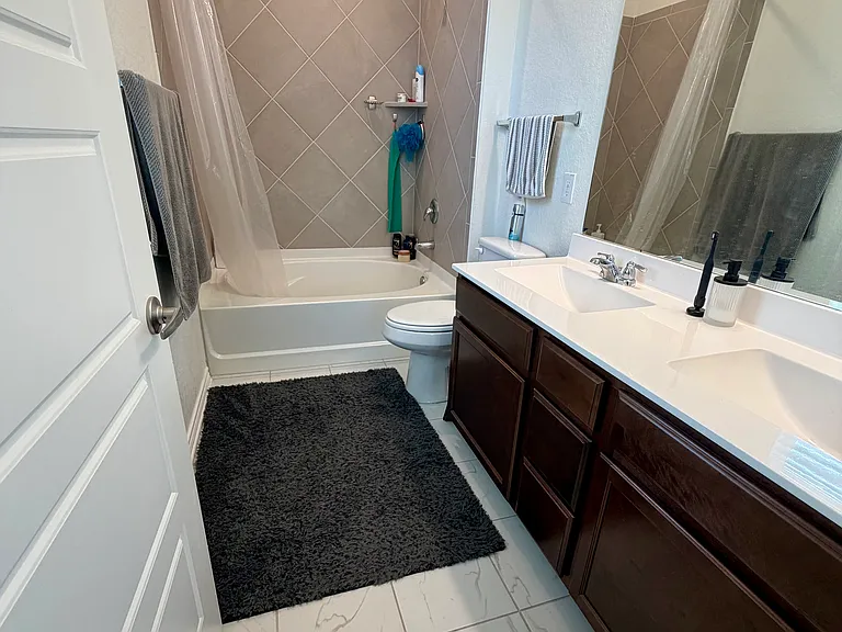 5530 Castle Brook Dr — Photo 10
