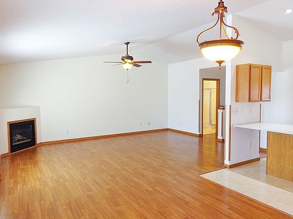 4th image of 119 Jennifer Ln