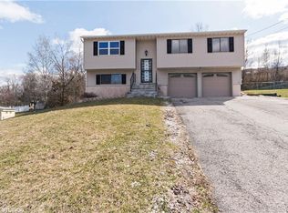 35 Delaware Rd, Newburgh, NY 12550