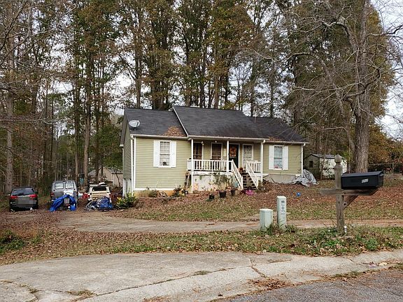 3rd image of 50 Colette Ct