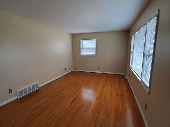 2nd image of 3499 Brunswick Rd