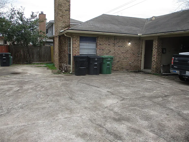 10806 Lynbrook Dr #B — Photo 39