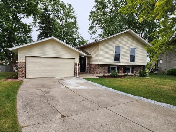 601 Clover Ln, University Park, IL 60484