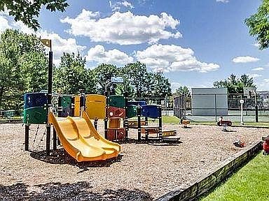 4th image of 90 Branchwood Ln #90