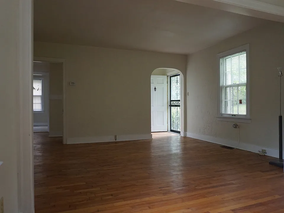 201 Liberty Pkwy