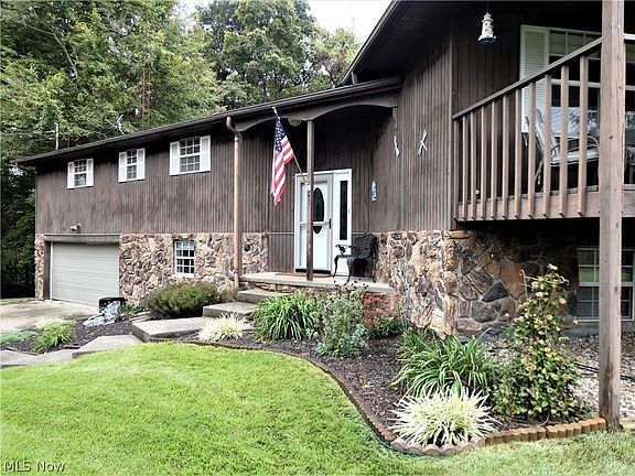 3rd image of 60 Berkshire Ct