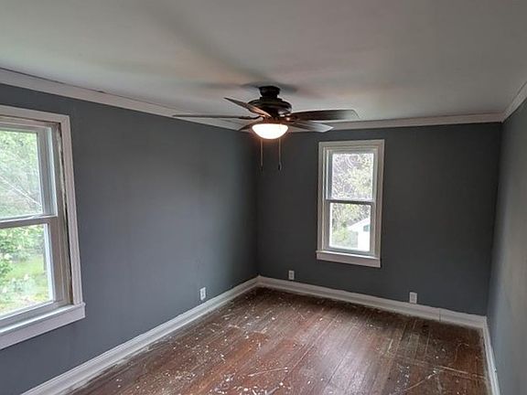 5th image of 38 W Main St