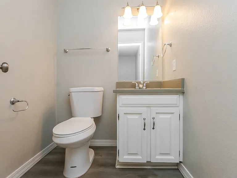 2633 W Monte Ave — Photo 14