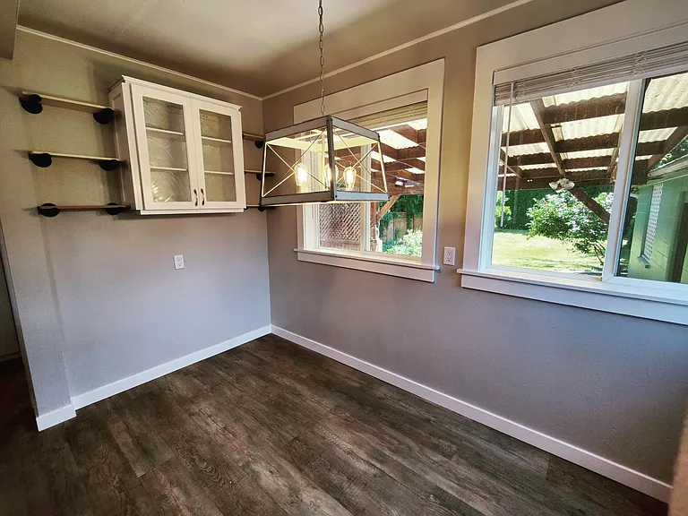 3141 Porter St — Photo 8