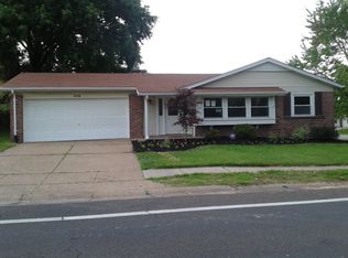 5051 Kerth Rd, Saint Louis, MO 63128