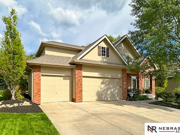 913 S 195th St, Elkhorn, NE 68022