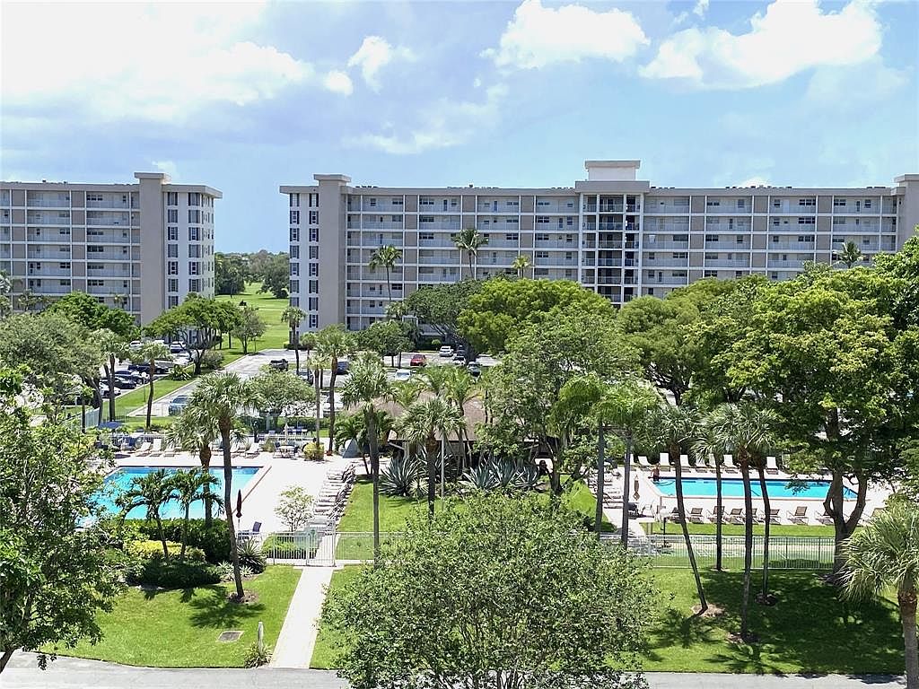 2671 S Course Dr #602