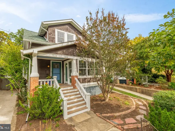 1210 Kearny St NE, Washington, DC 20017